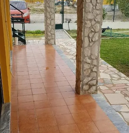 Studio In With Wonderful Mountain View Shared Pool Enclosed Garden 7 Km From The Beach
